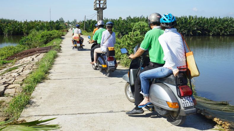 Half-Day-Exploring-Hoi-An-Countryside-by-Vintage-Vespa-3