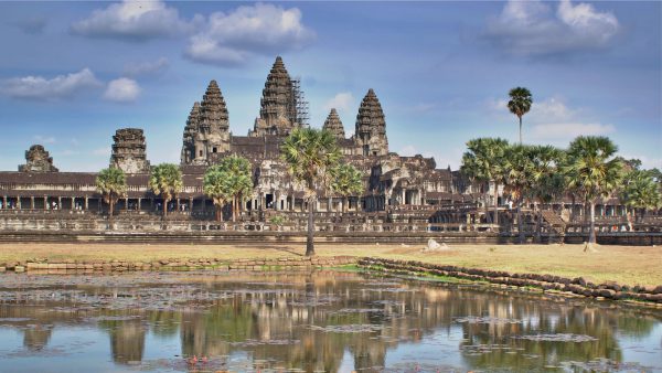 explore-the-timeless-charms-of-cambodia-Angkor-Wat-temple