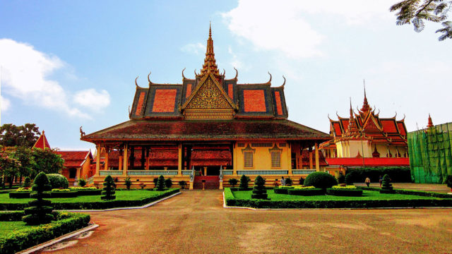 explore-the-timeless-charms-of-cambodia-angkor-wat-Phnom-Penh